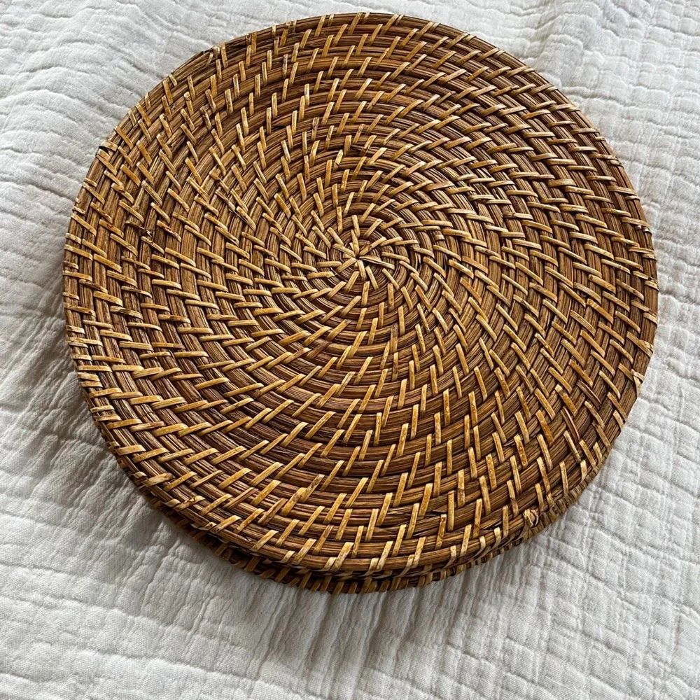 N/A round rattan