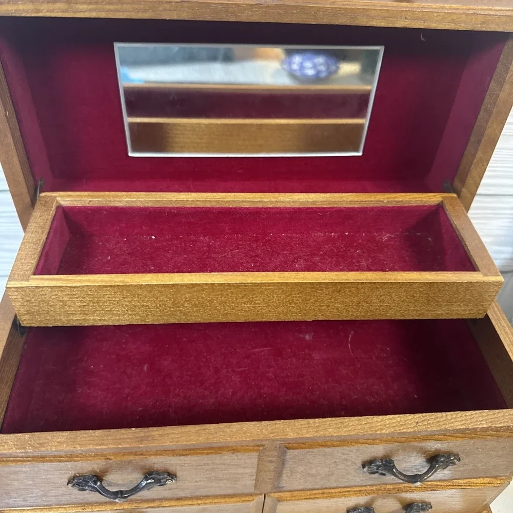 The Unbranded Brand wooden flip