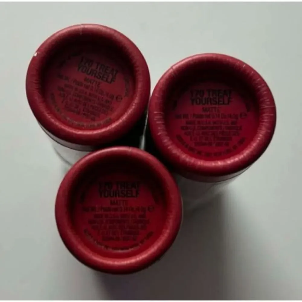 Almay 14 lip vibes