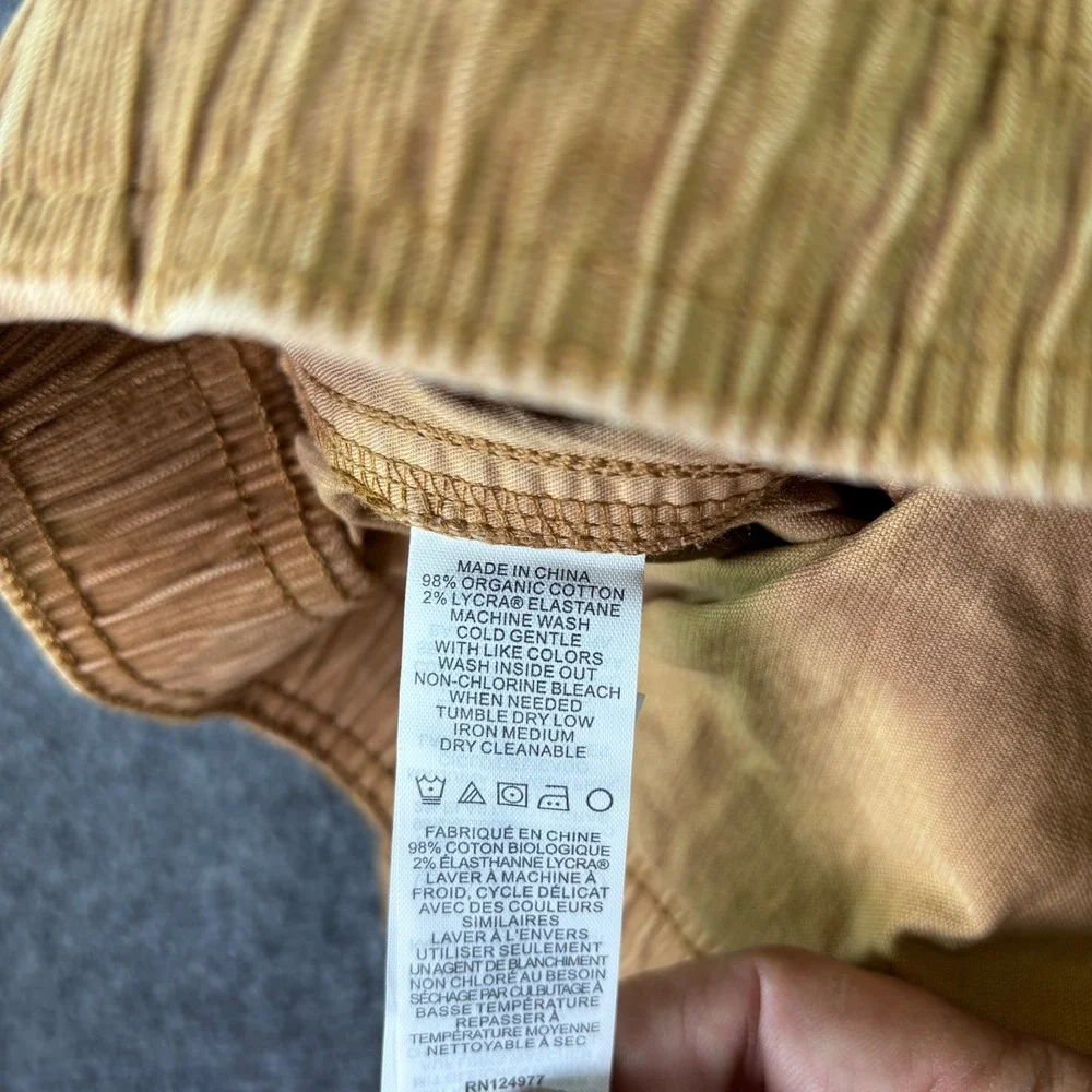 Prana hand texture outdoor