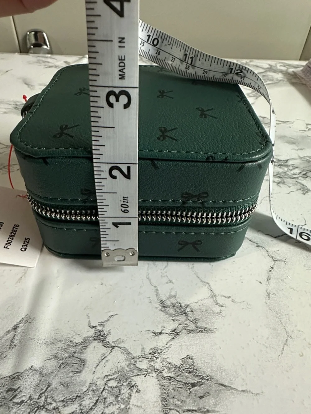 Cat & Jack compact square