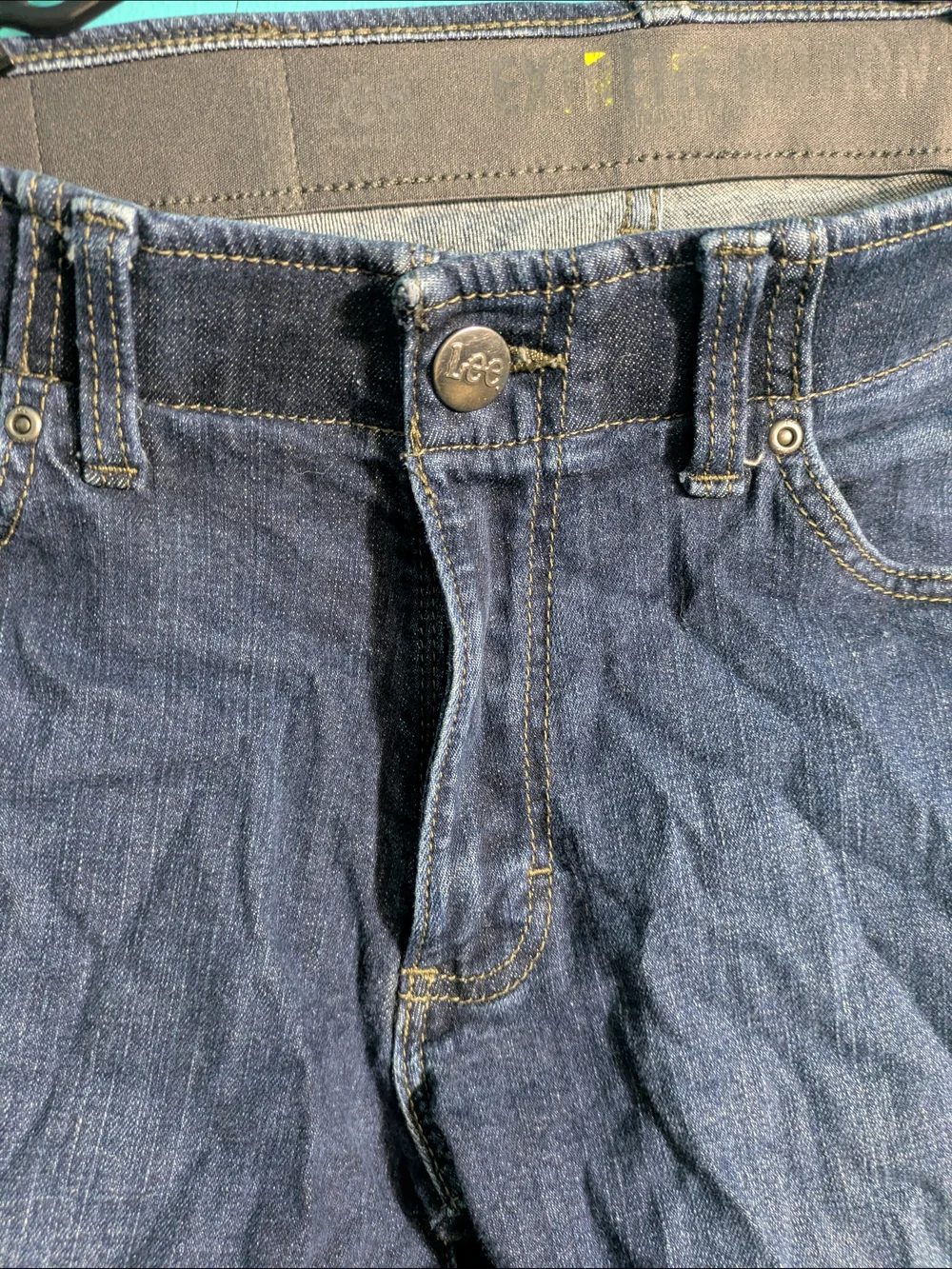 Lee comfortable men