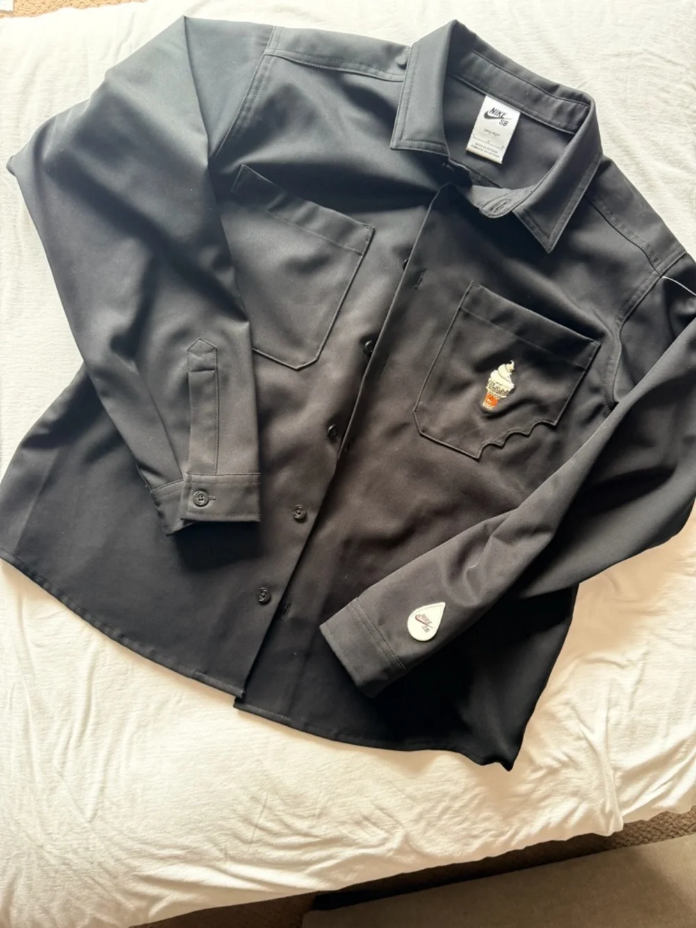 Youth Nike SB Dri-FIT Ice Cream Graphic Button-Down Shirt – Black – Size Large