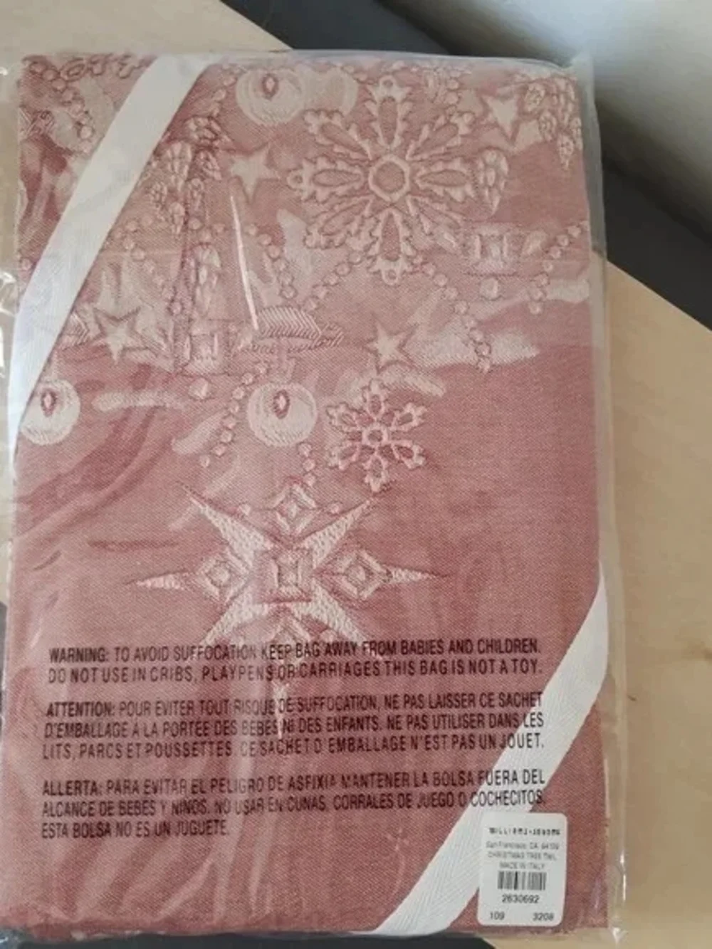NIB Williams Sonoma Rose Red Jacquard Christmas Tree Kitchen Towels - Set of 2