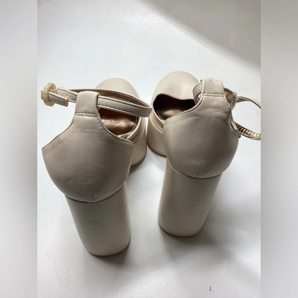 elegant cream