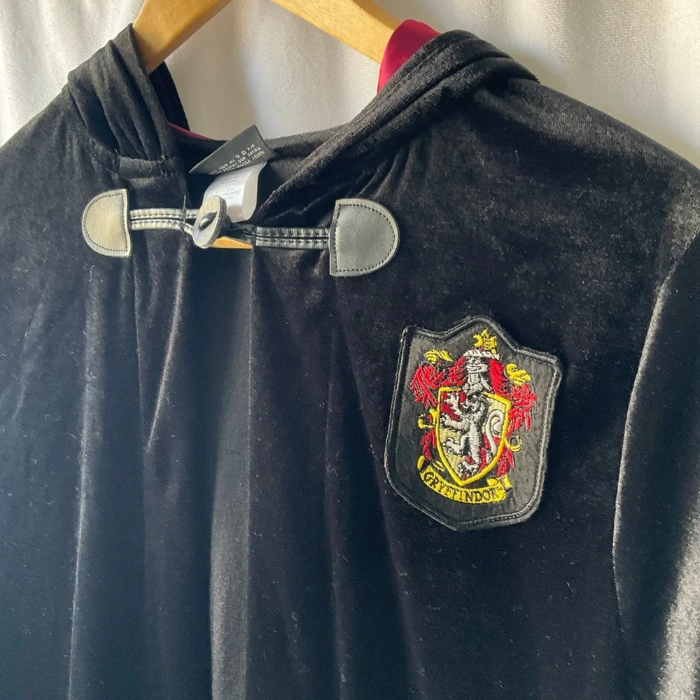 Kids Large (10-12) Black Hogwarts Crest Hooded Cloak