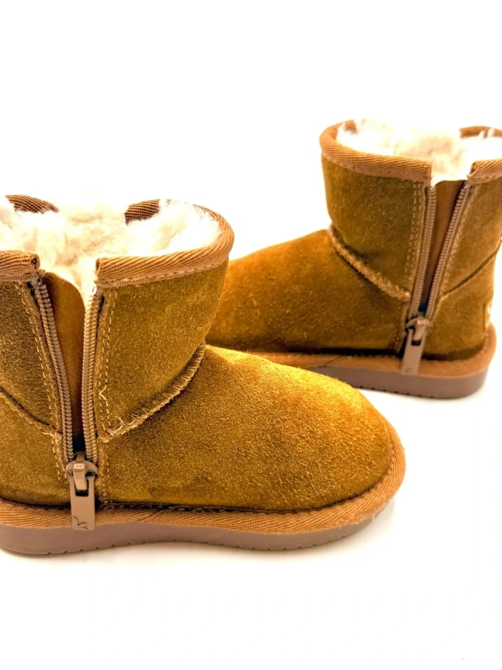 Koolaburra by UGG Kids' Victoria Mini boot Size 6 Excellent Condition