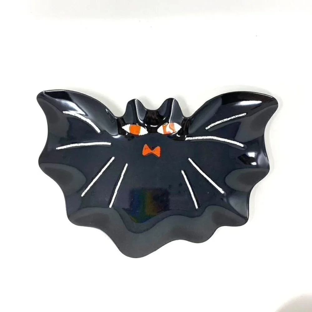 Target Hyde & EEK! Boutique™ Halloween 2 Figural Dining Plates 'Bat' (Set of 2)