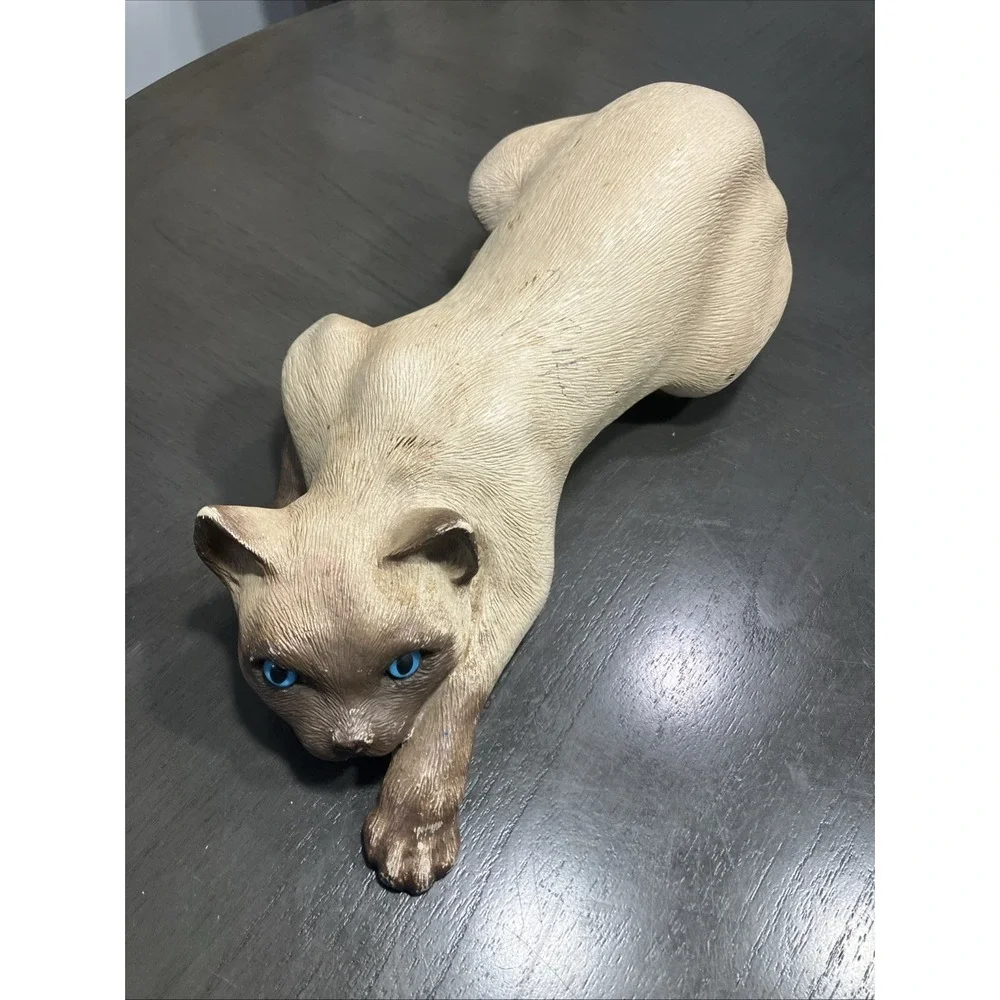 Vintage Universal Statuary Siamese Cat, Circa 1989, 5 1/2