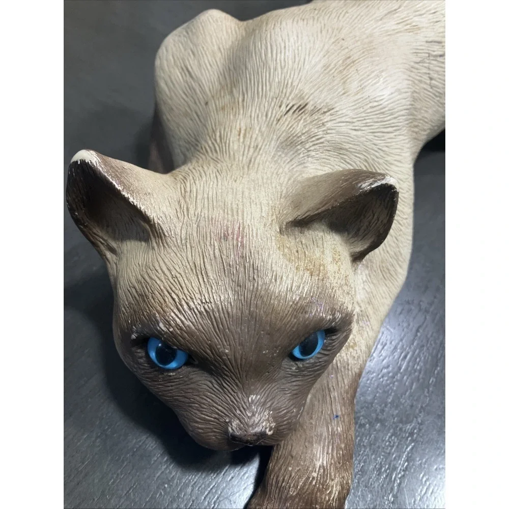 Vintage Universal Statuary Siamese Cat, Circa 1989, 5 1/2