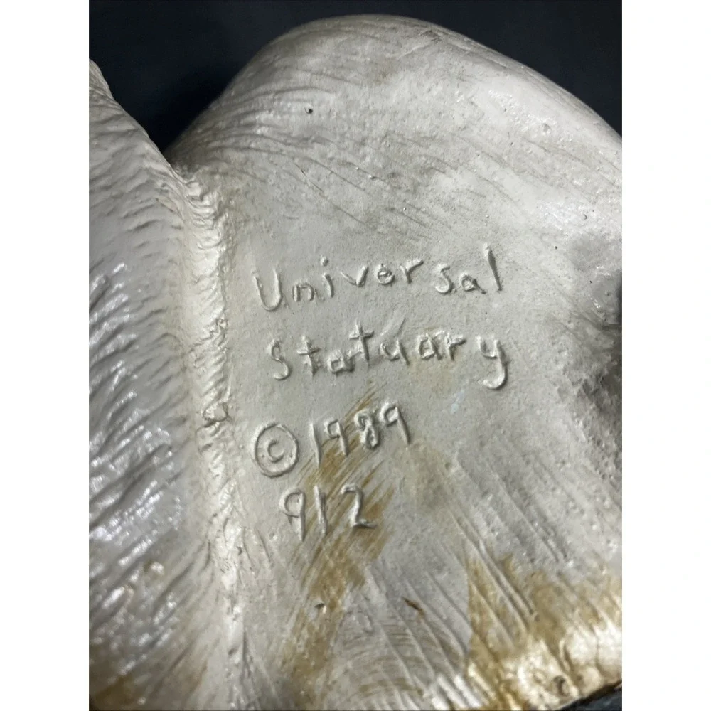 Vintage Universal Statuary Siamese Cat, Circa 1989, 5 1/2