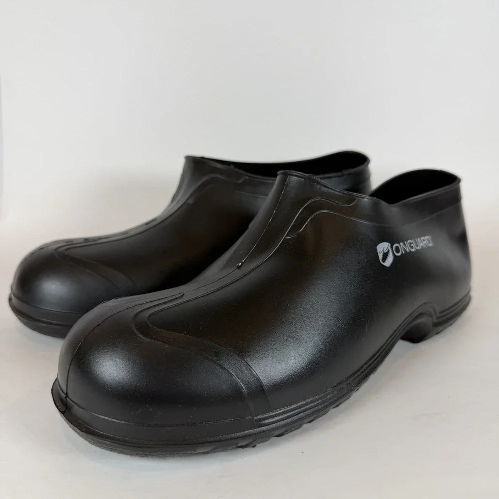 Onguard 86010 Black 4 inch Waterproof PVC Overshoe Cleated Sole Mens Medium NEW