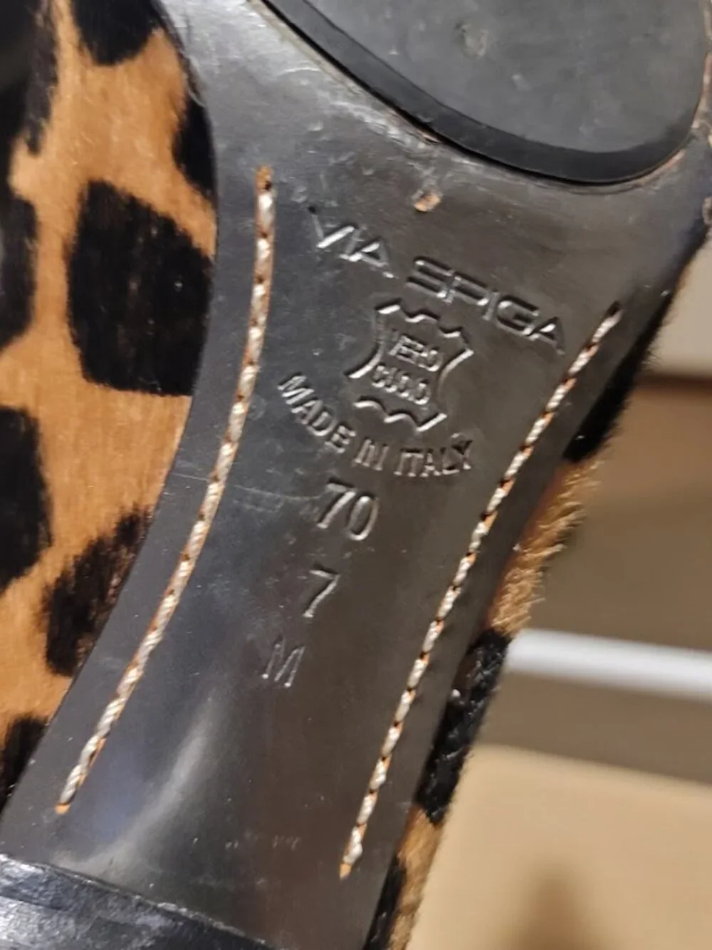 Via Spiga Leopard Print Calf Hair Pointed Toe Pumps - Made in Italy - Size 7