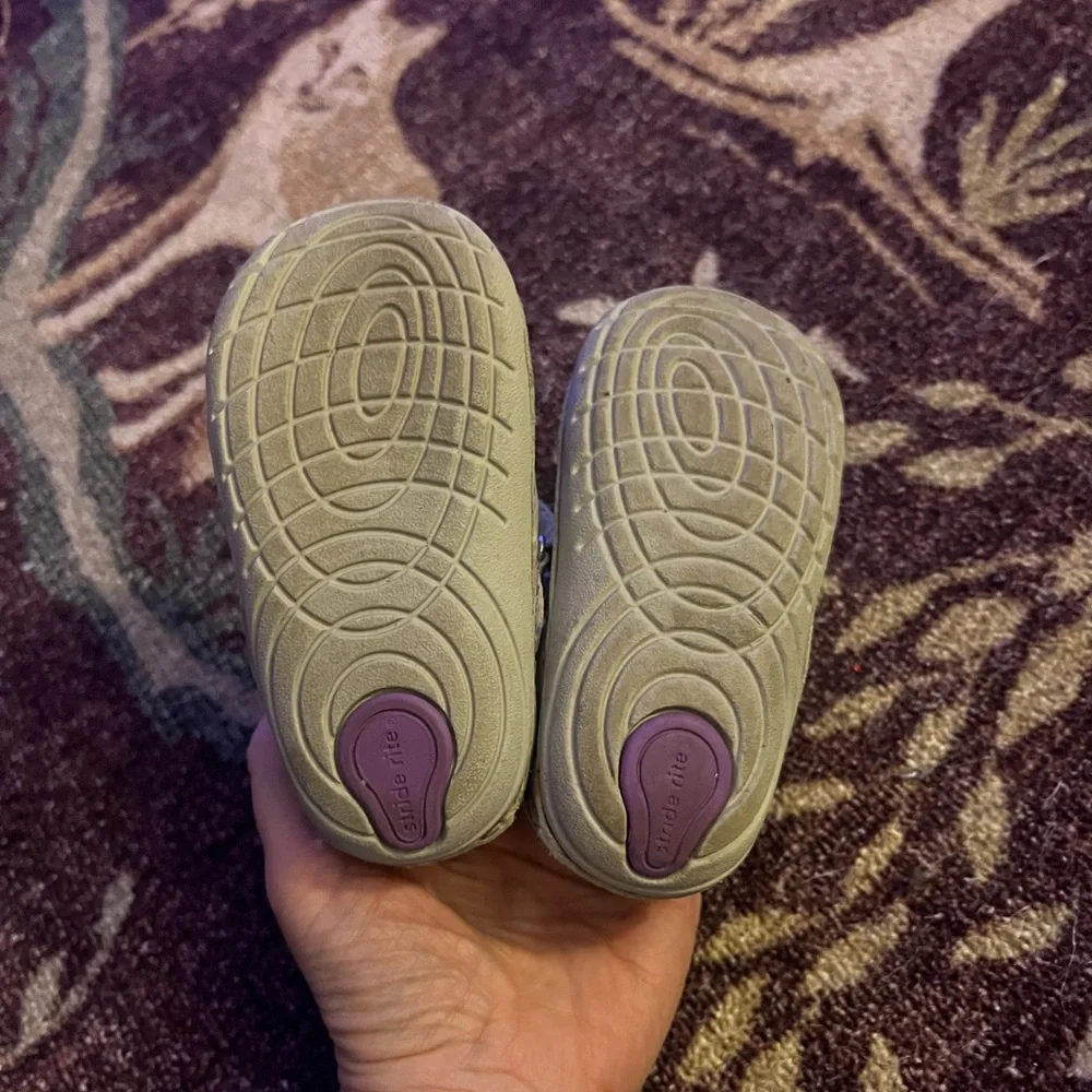 Stride Rite chic silver