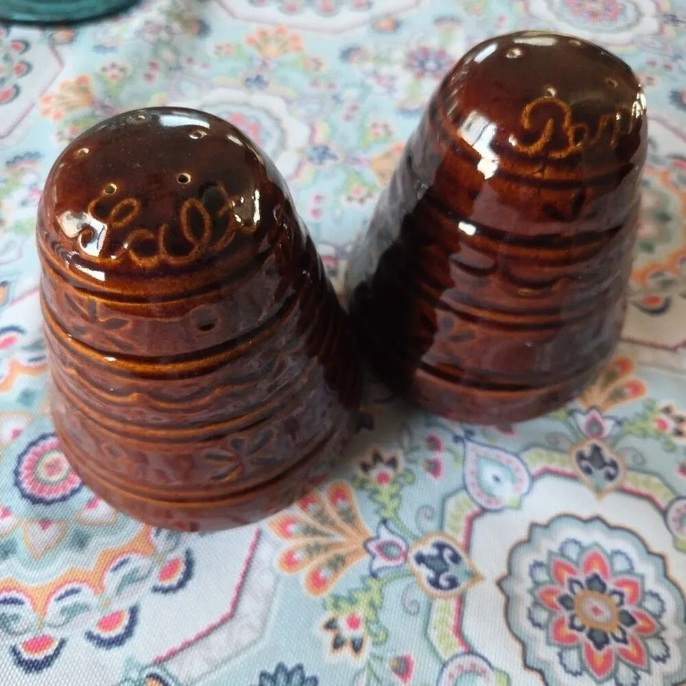 Vintage Marcrest Stoneware Brown Daisy Dot Salt and Pepper Shakers Set