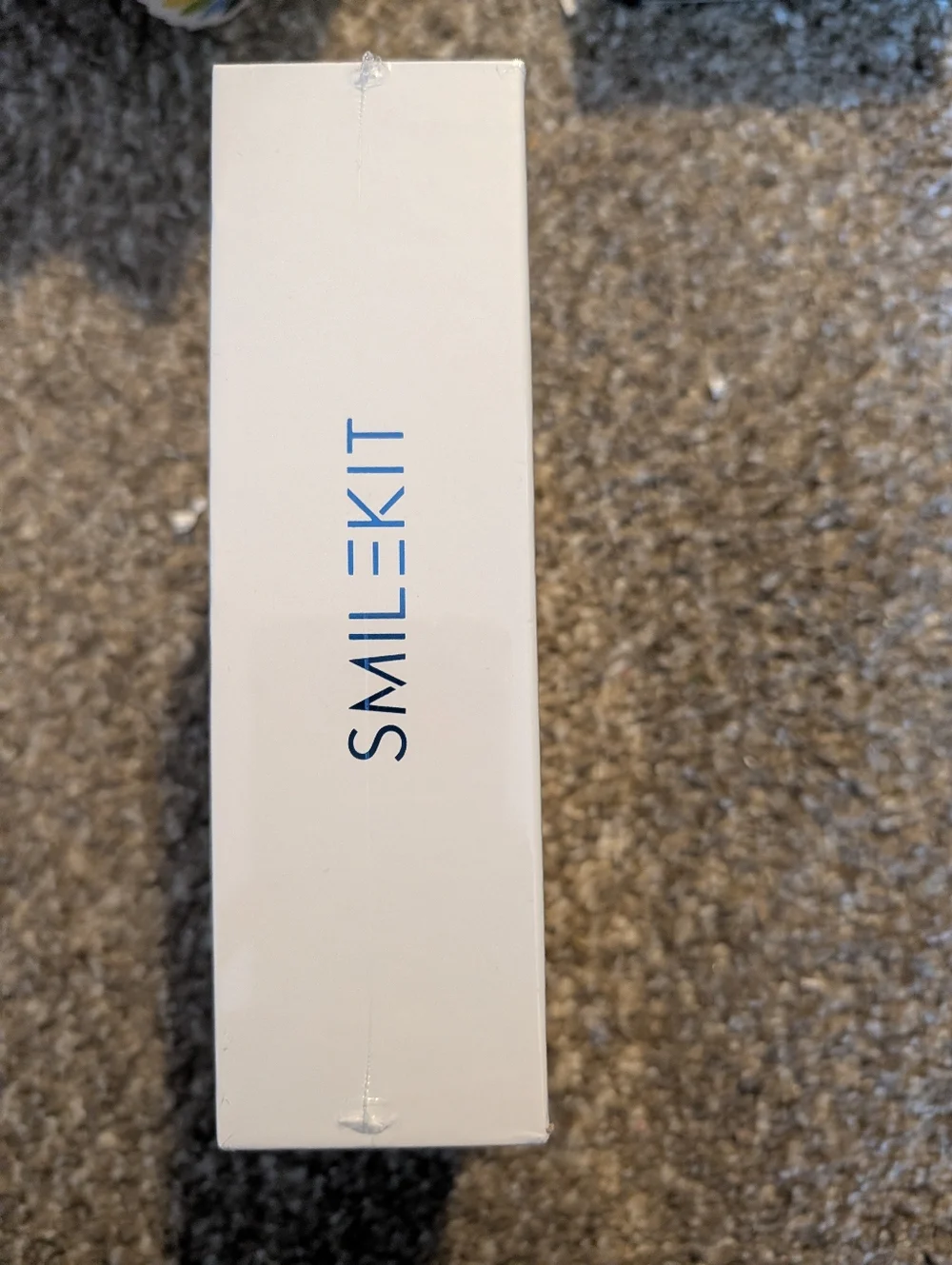 NWT Rechargeable Wireless LED Teeth Whitening Kit - Blue/White