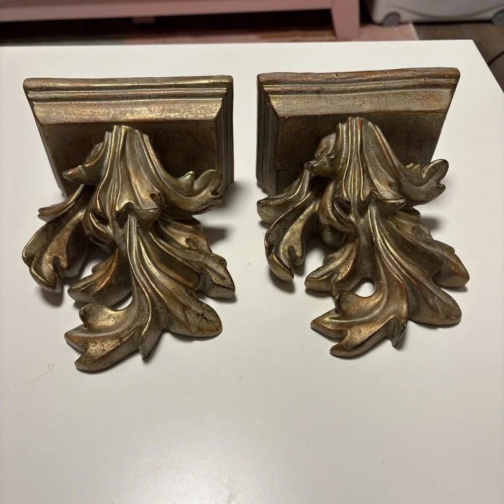 Vintage Resin Ornate Italianate Wall Brackets Shelves Pair Bookends 5.25x3.75x7