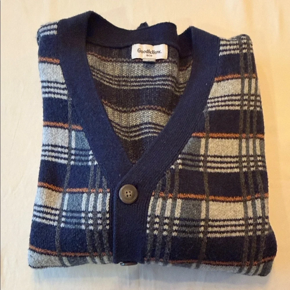 Goodfellow & Co Navy and Gray Plaid Cardigan