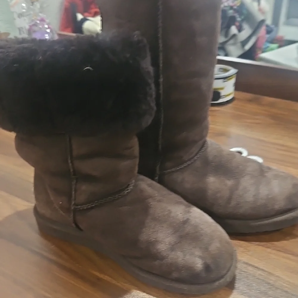 UGG cozy stylish