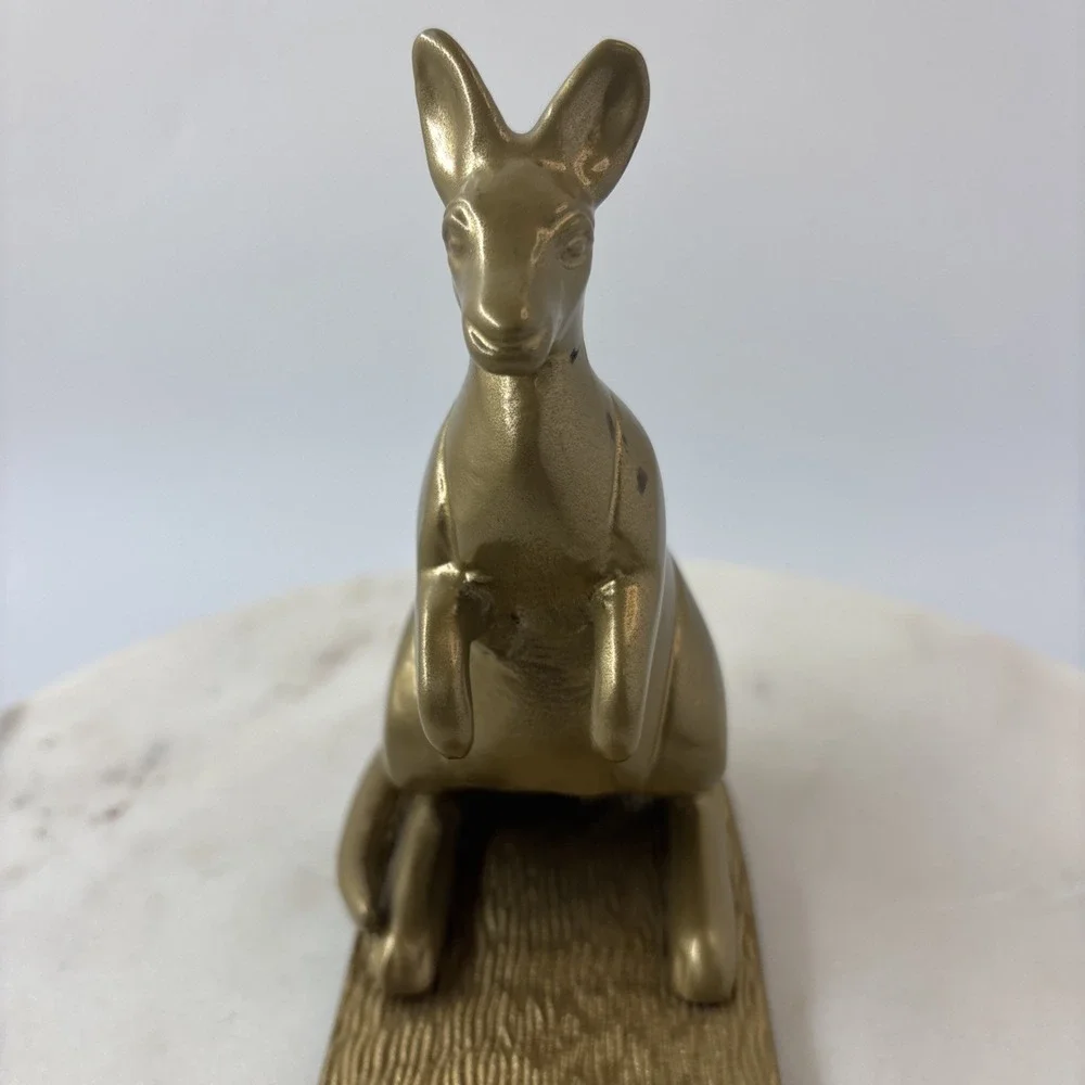 IKEA brass markniva