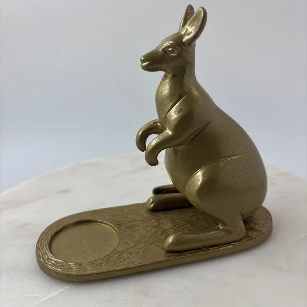IKEA brass markniva