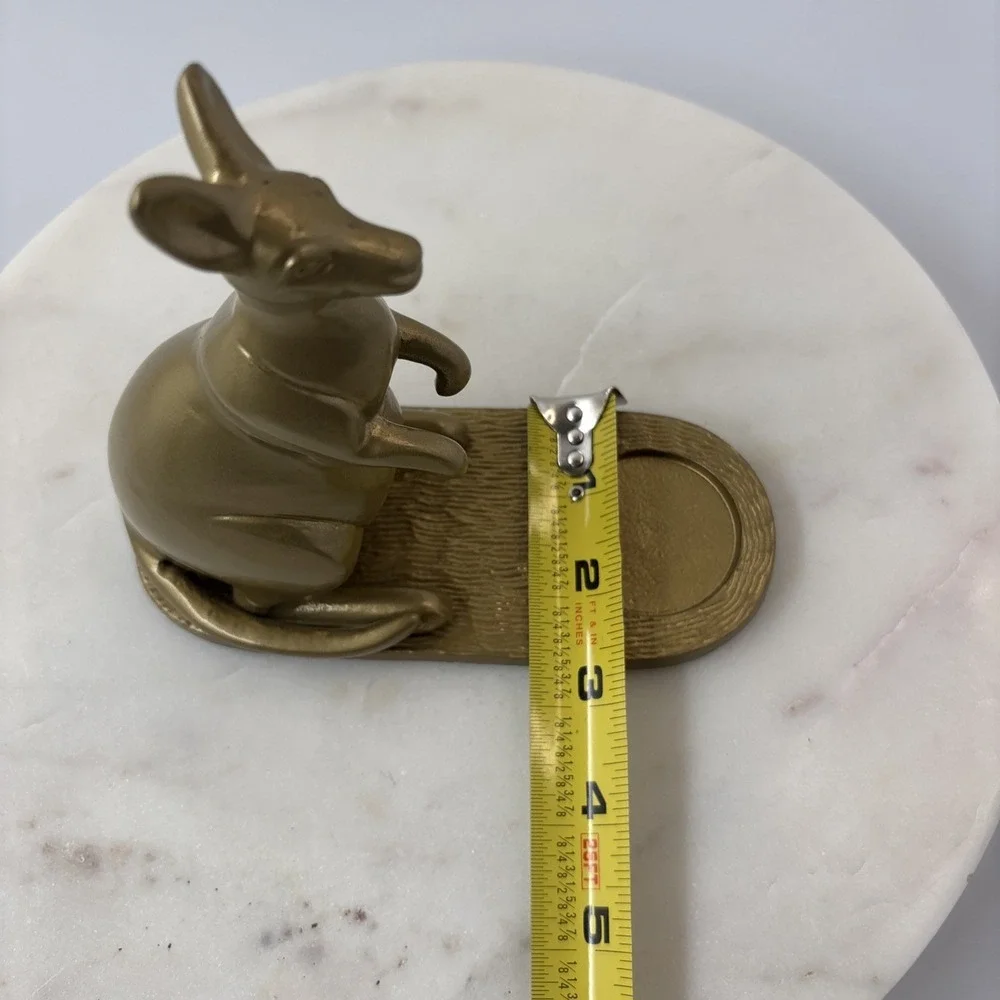 IKEA brass markniva