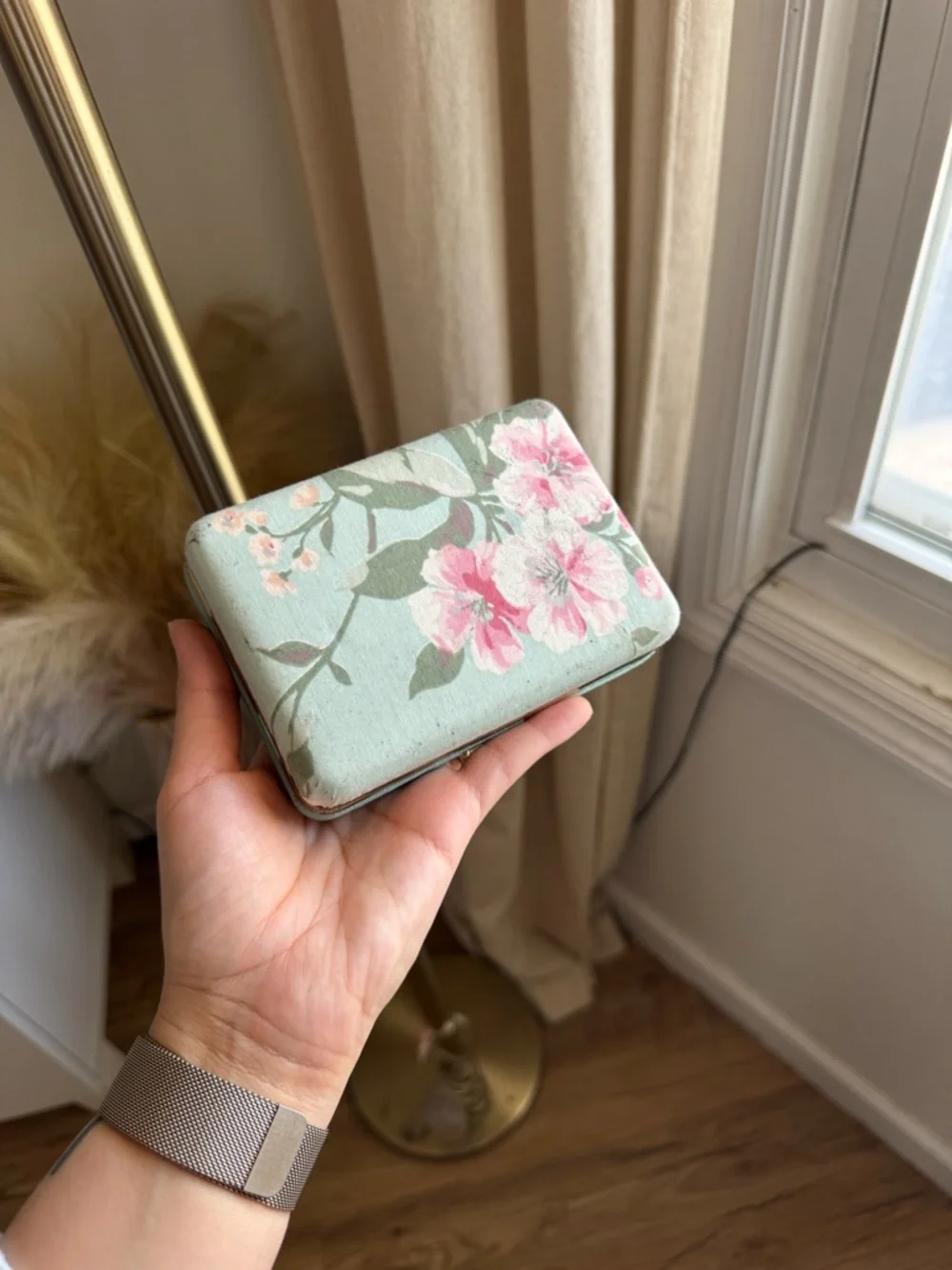 Vintage Floral Fabric Covered Travel Jewelry Hard Case Clam Shell with Mirror