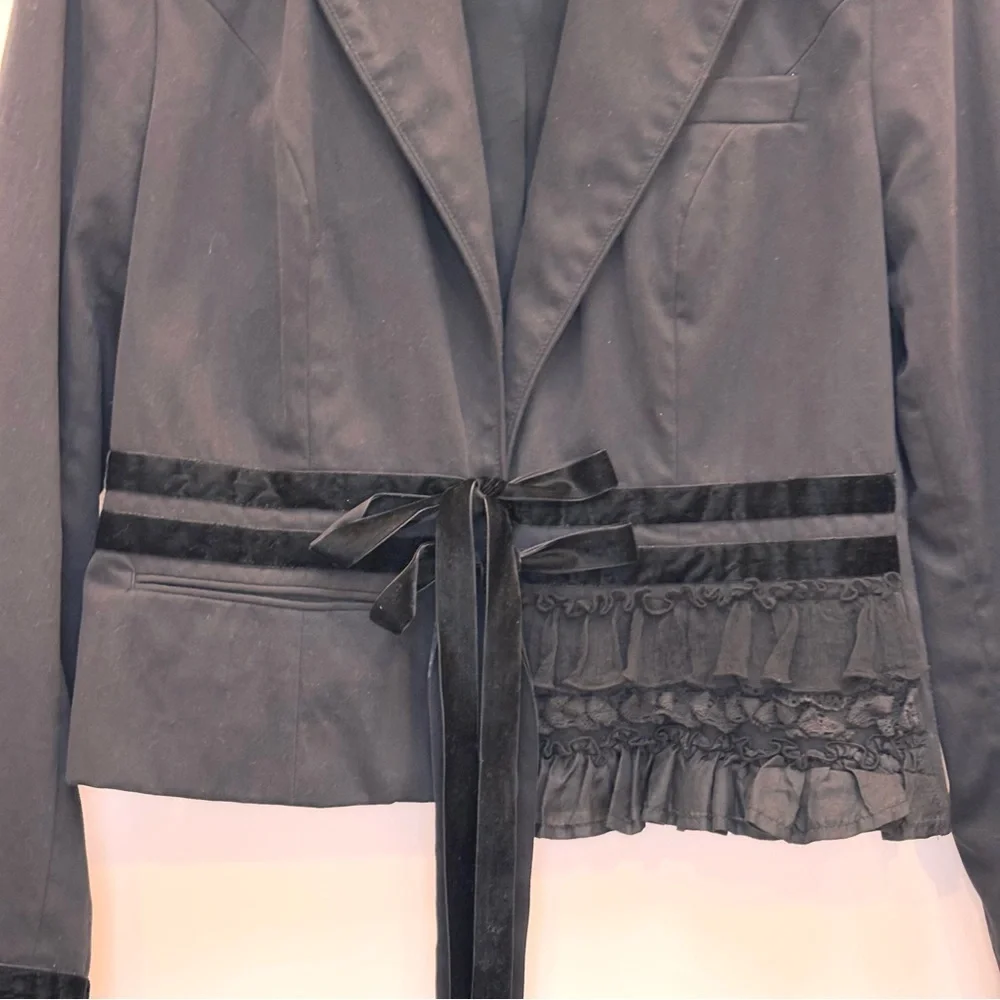 sandwich_ Vintage Cropped Blazer Size 10 Velvet / Silk Ruffle Trim Romantic