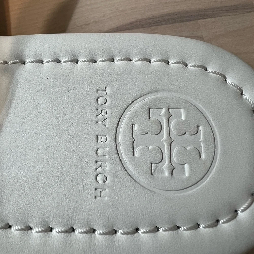 Tory Burch know #everydaystyle strap