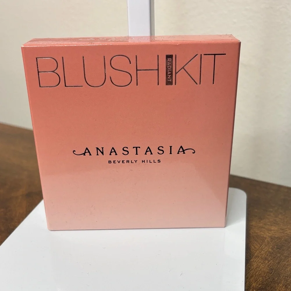 🔥 Anastasia Beverly Hills Radiant Blush Kit NEW IN BOX