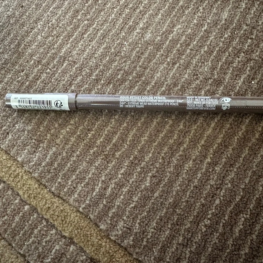 Makeup Forever Desert Taupe Eyeshadow Pencil - Soft Taupe Shimmer