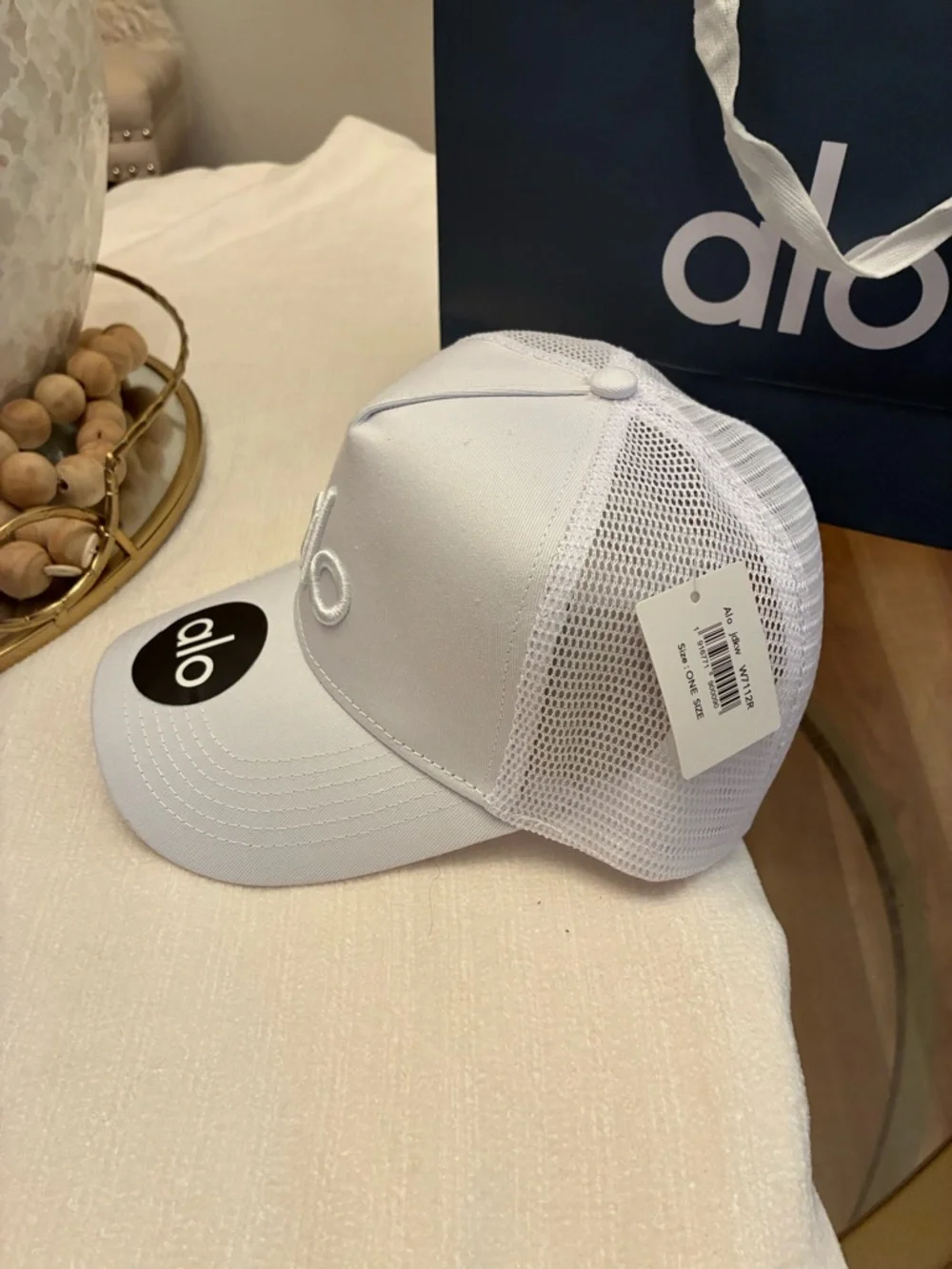 ALO Yoga crisp white