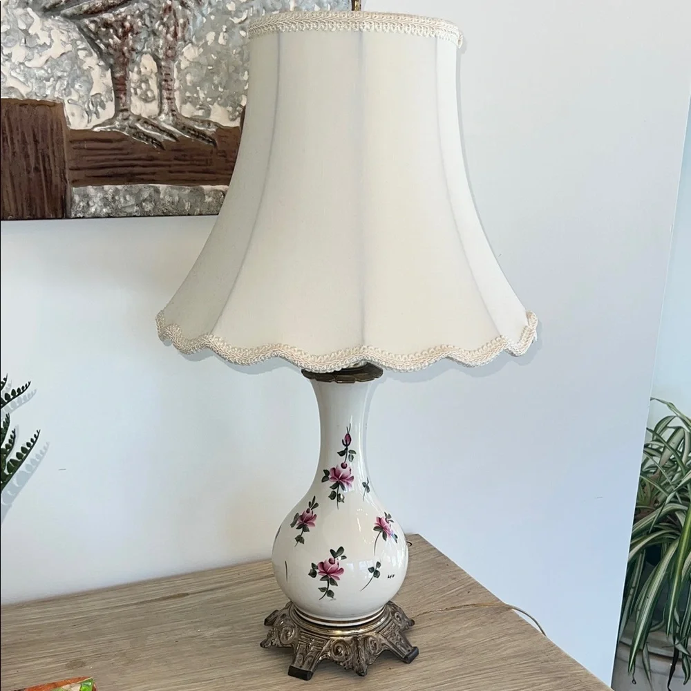 Mid Century Milk Glass Lamp. Floral Rose Design. Scalloped shade included
