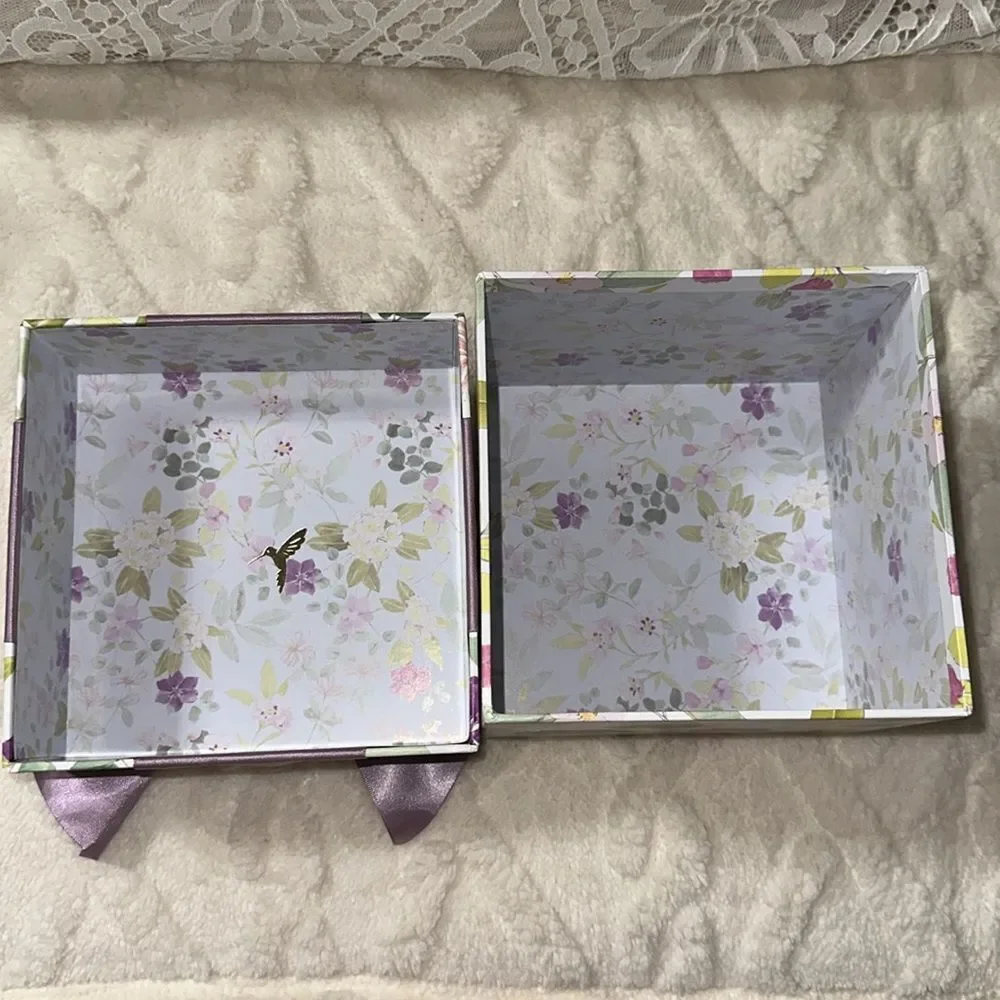 PAPYRUS Set of Two Floral Top White Lavender Bow Square Nesting Gift Boxes