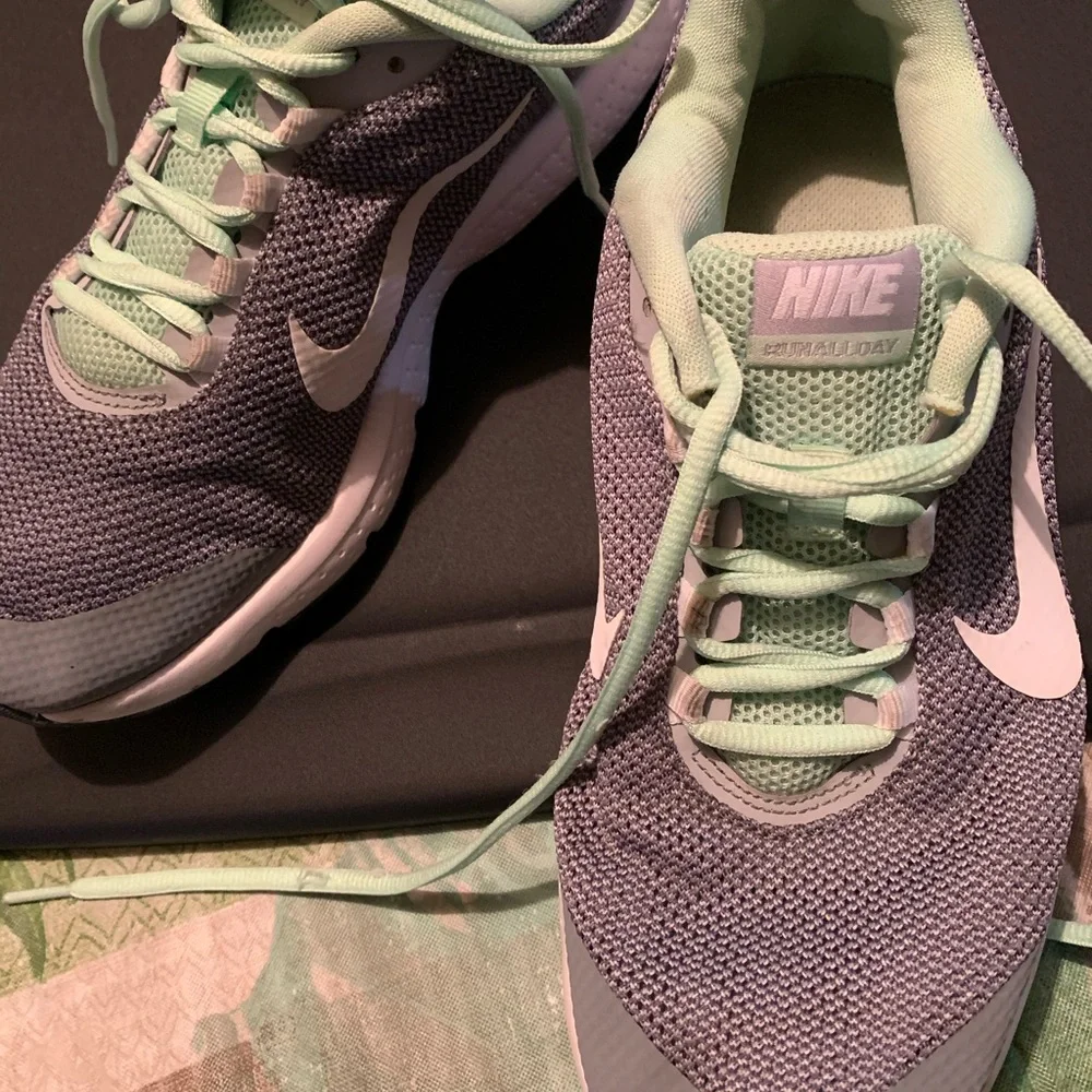 women’s nike