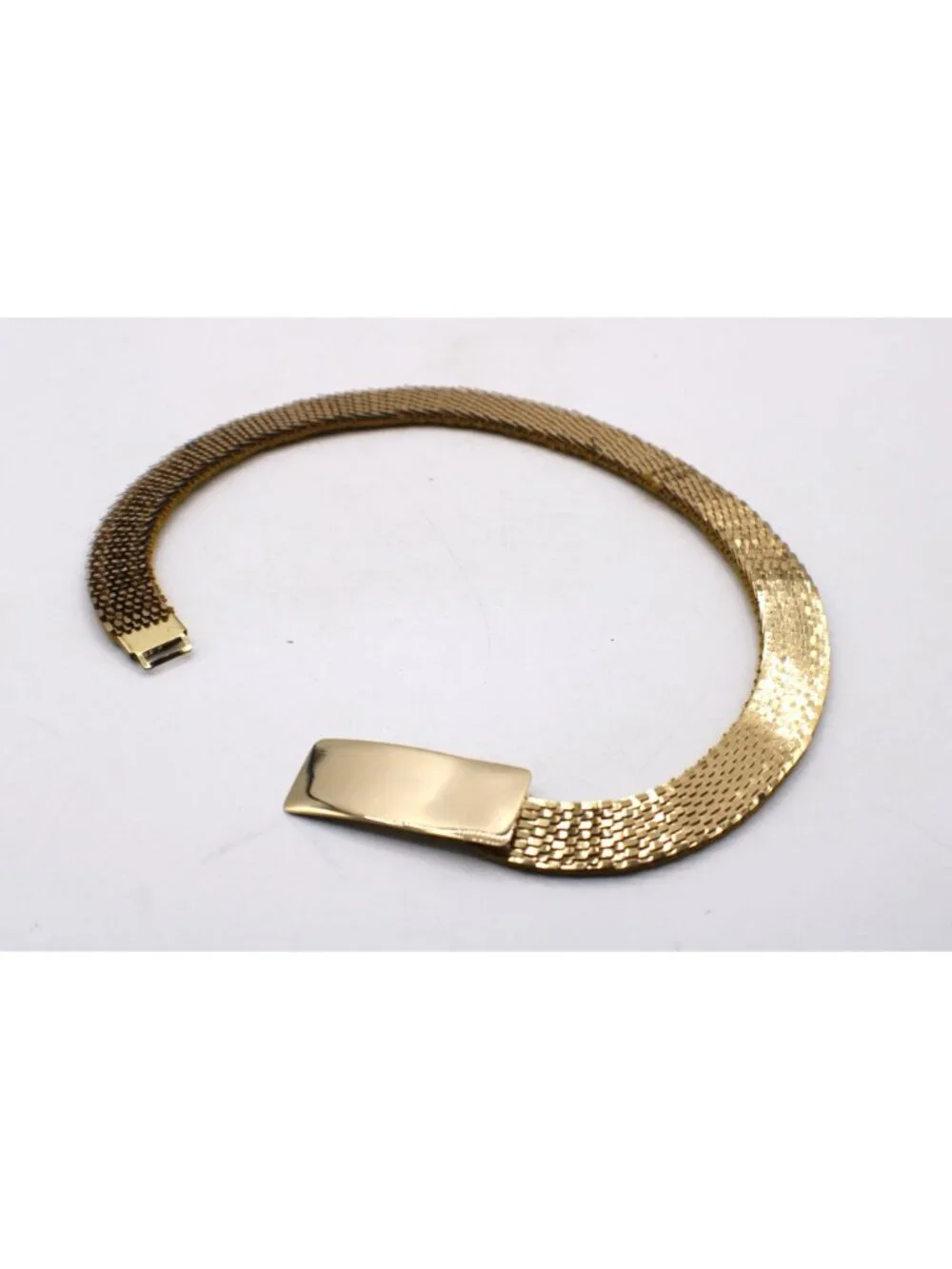 unknown textured gold