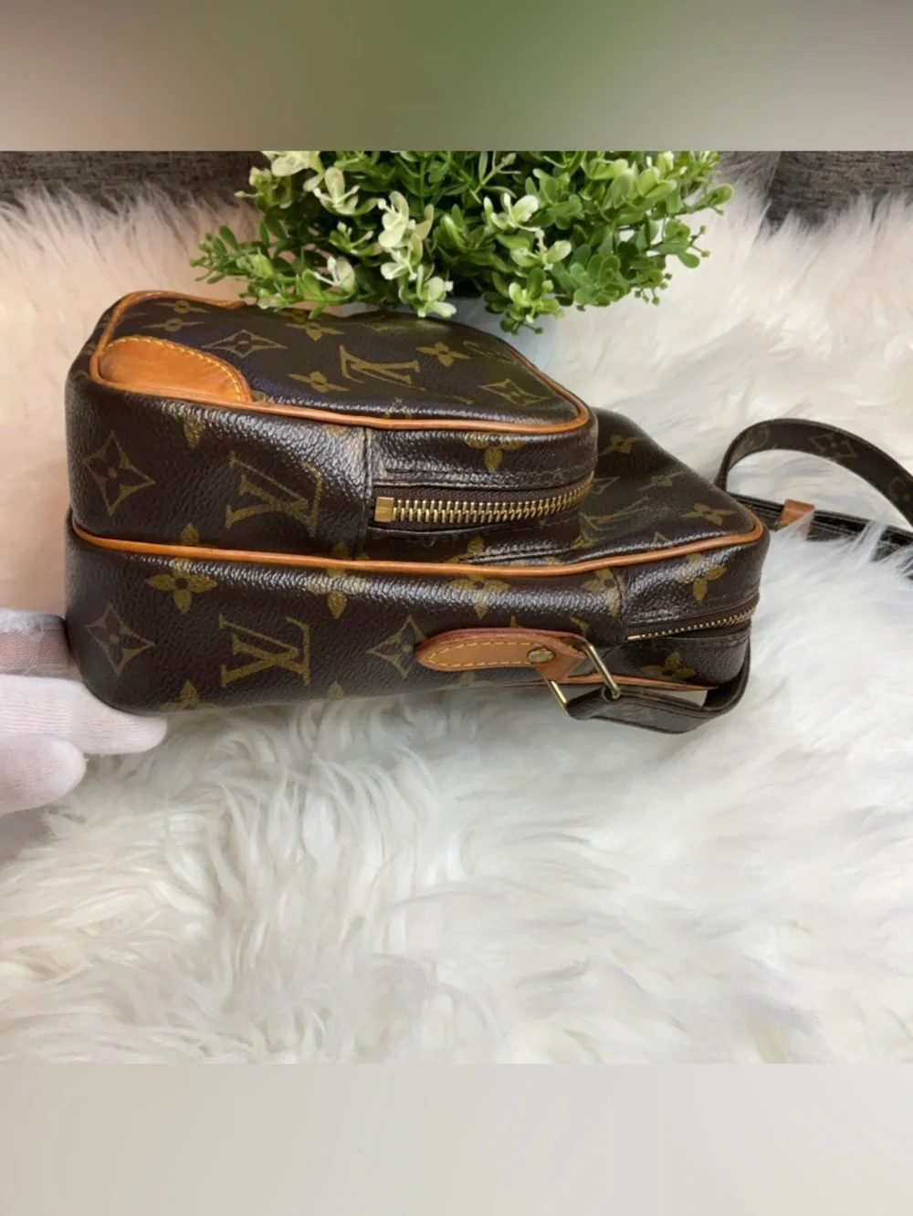 Louis Vuitton signature lv