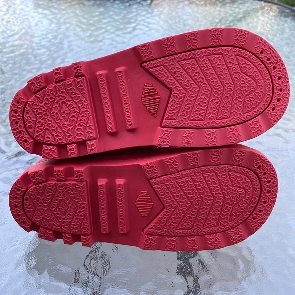 Palladium color cayenne