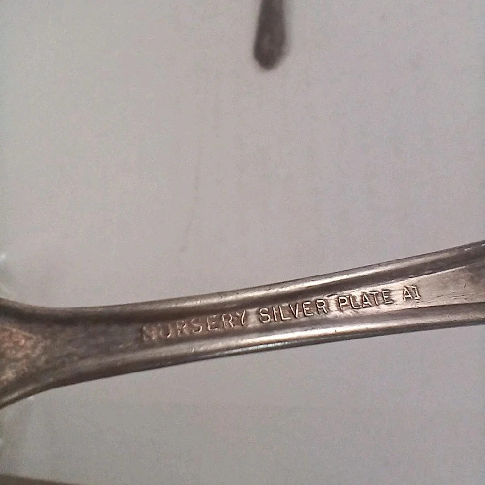 Oneida but flatware cleaning