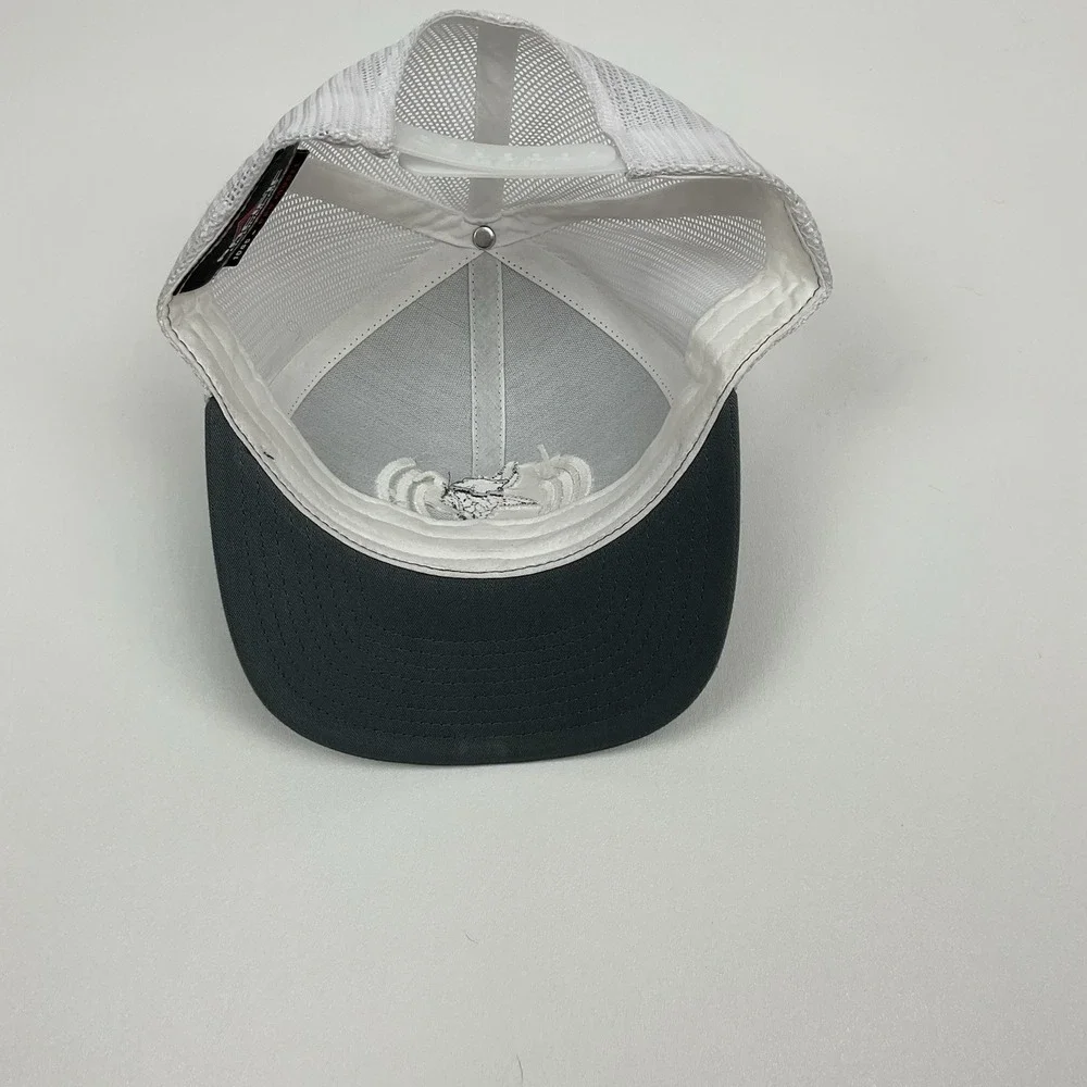 Snap-Back white brand