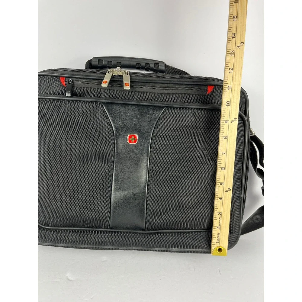 SwissGear details brand