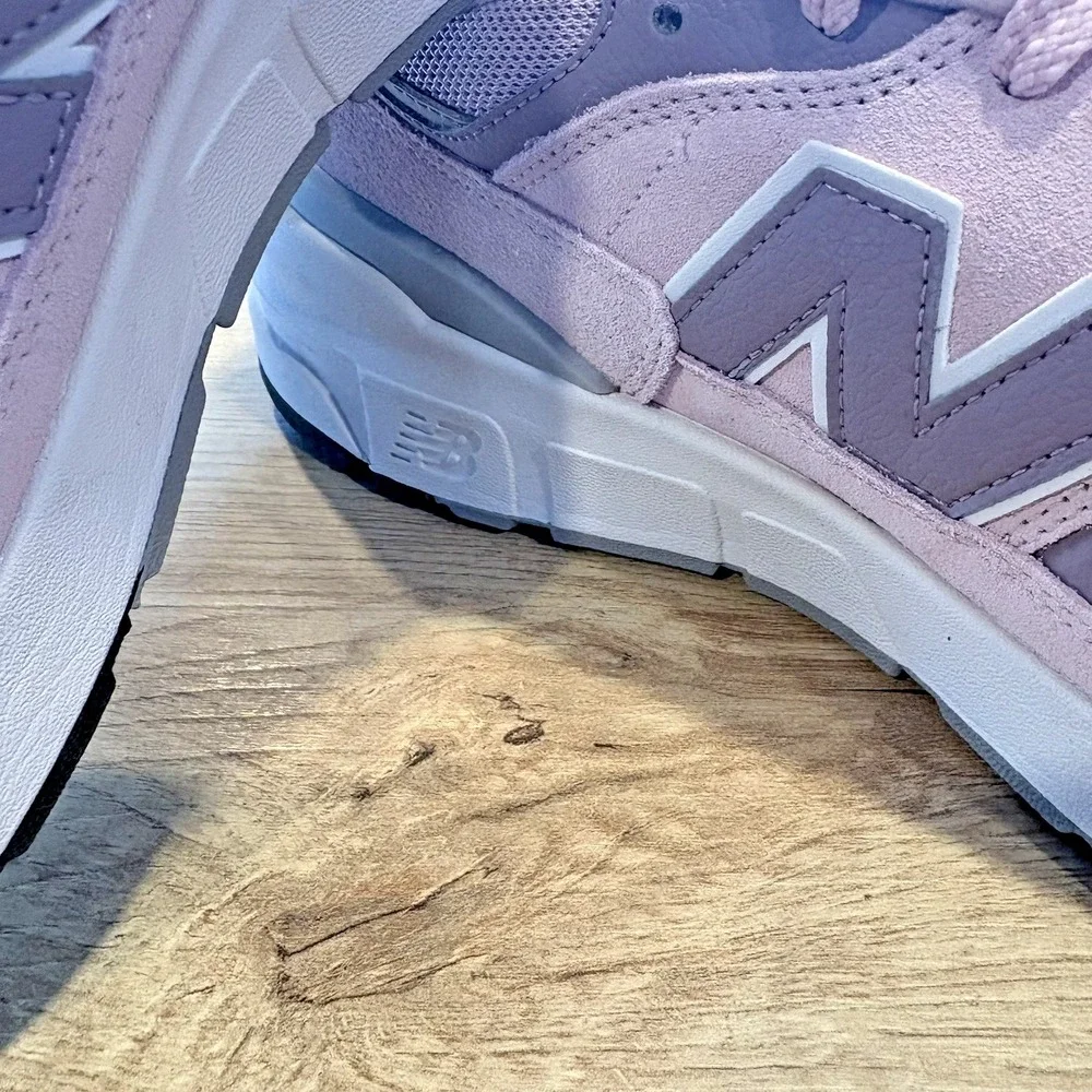 New Balance design retro