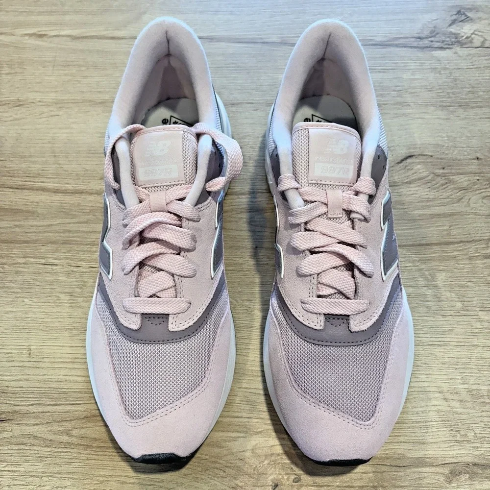 New Balance design retro
