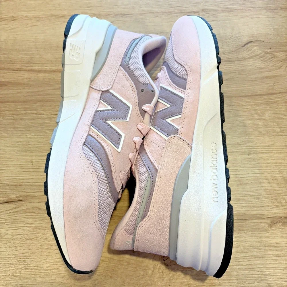 New Balance design retro