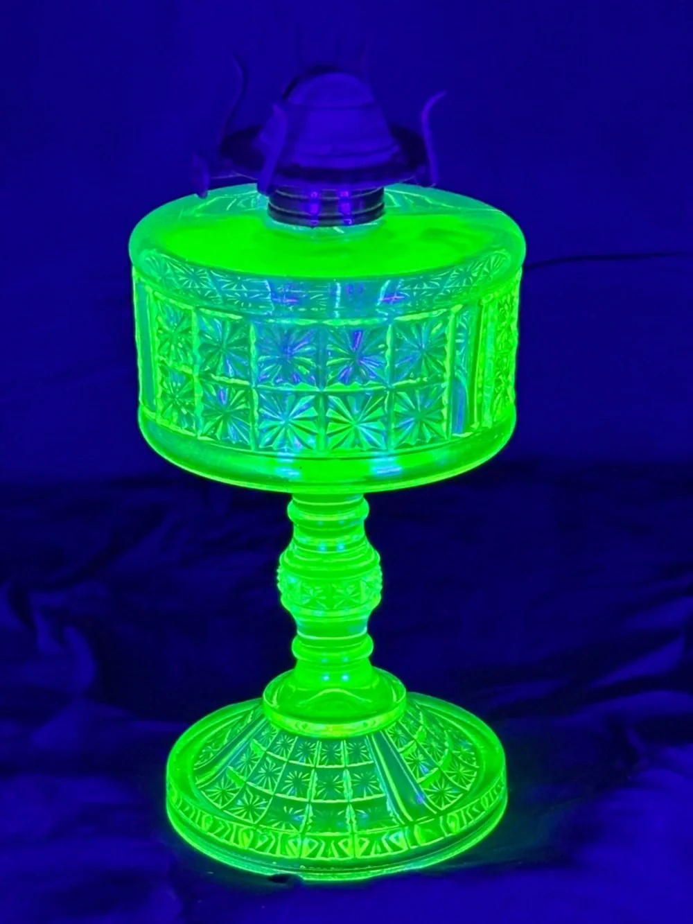 Antique King, Son & Co. No.24 Uranium Oil Lamp