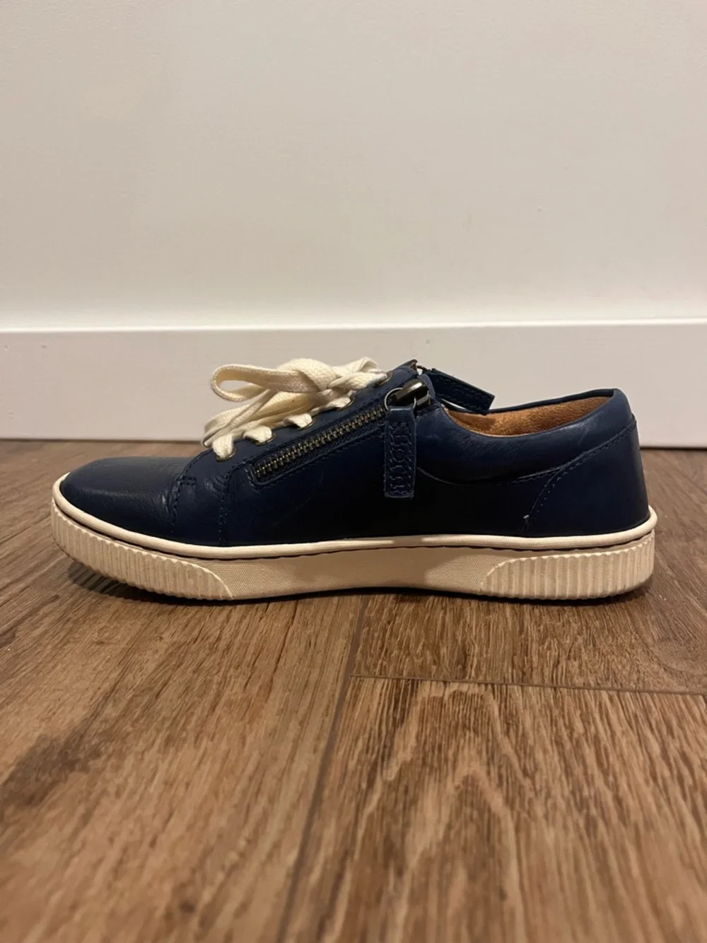 Born paloma leather