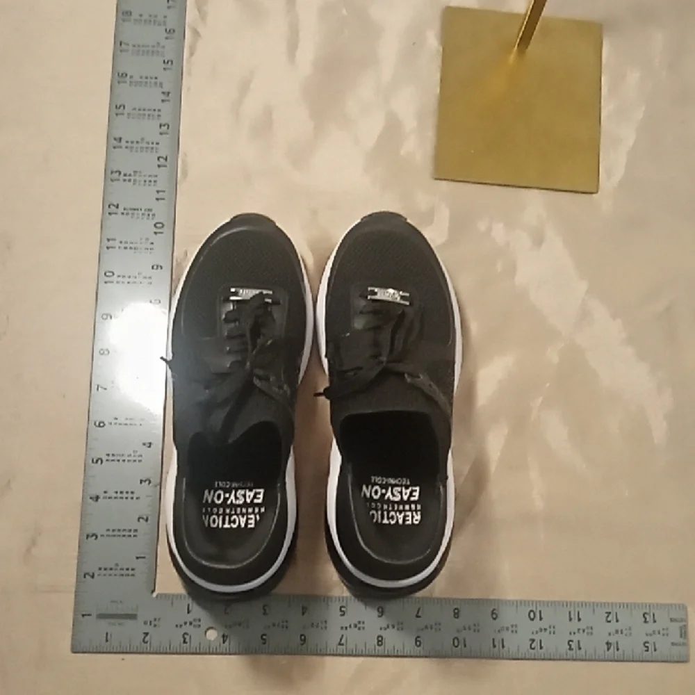 Kenneth Cole very lightly used Reaction Black Slip-On Sneakers