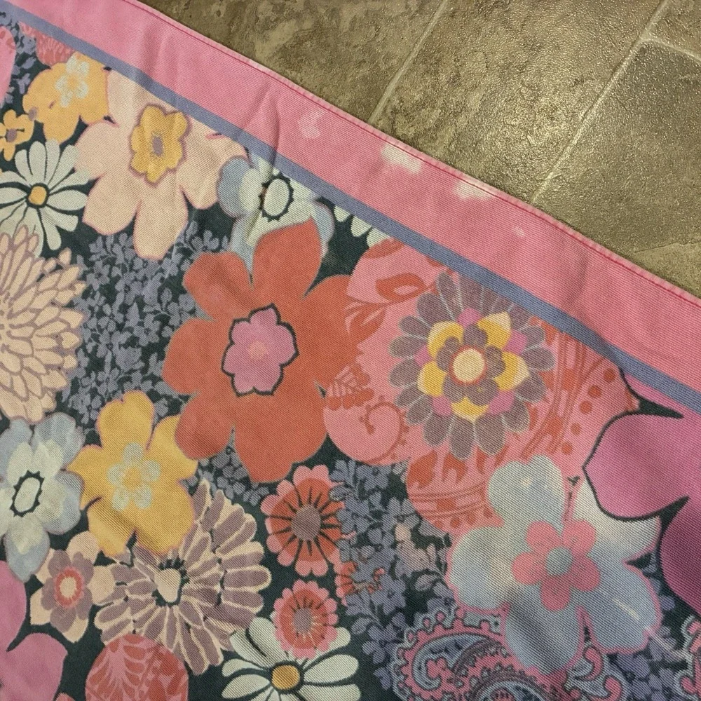 Vera Bradley 58x32 inches