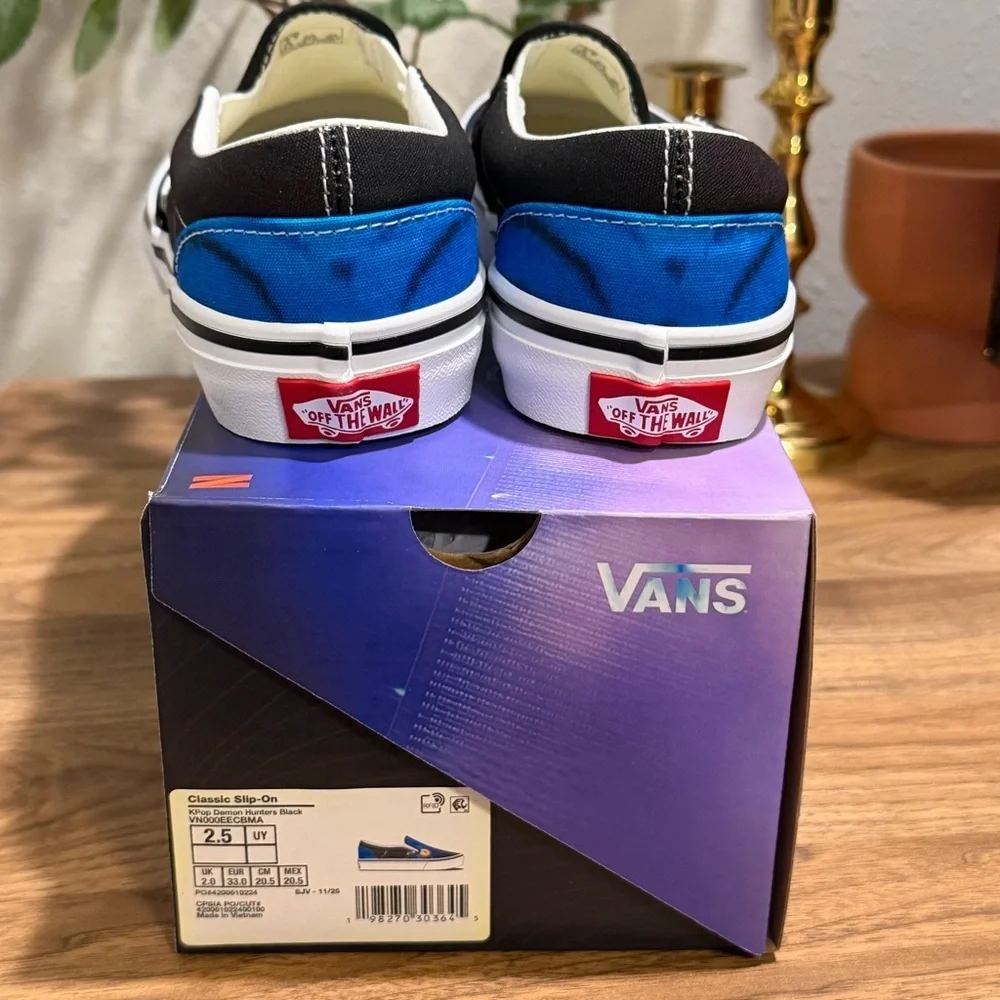KPop Demon Hunters x Vans Little Kids Size 2.5 Classic Slip-On Shoe Derpy Tiger