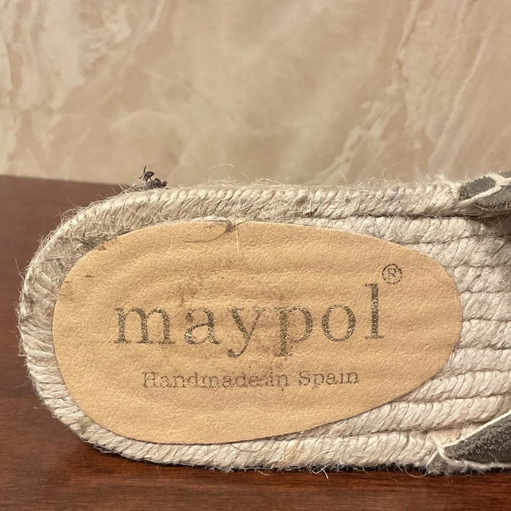 Chic Gray Espadrille Wedge Sandals, Size 10